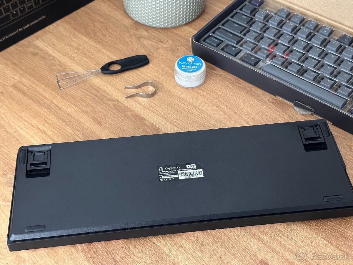 Mechanická klávesnica Keychron K4 (Kailh Red) - 5