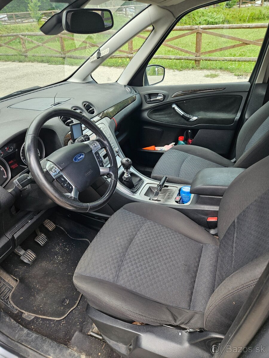 Ford Galaxy GHIA - 5