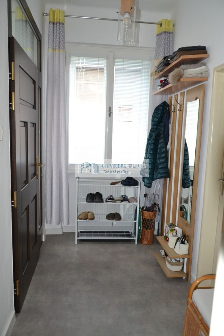 Na predaj 4-izbový rodinný dom Nové Zámky - 5