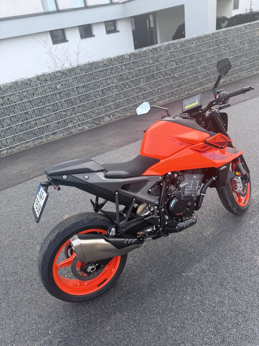 KTM 990 DUKE 2024 - 5