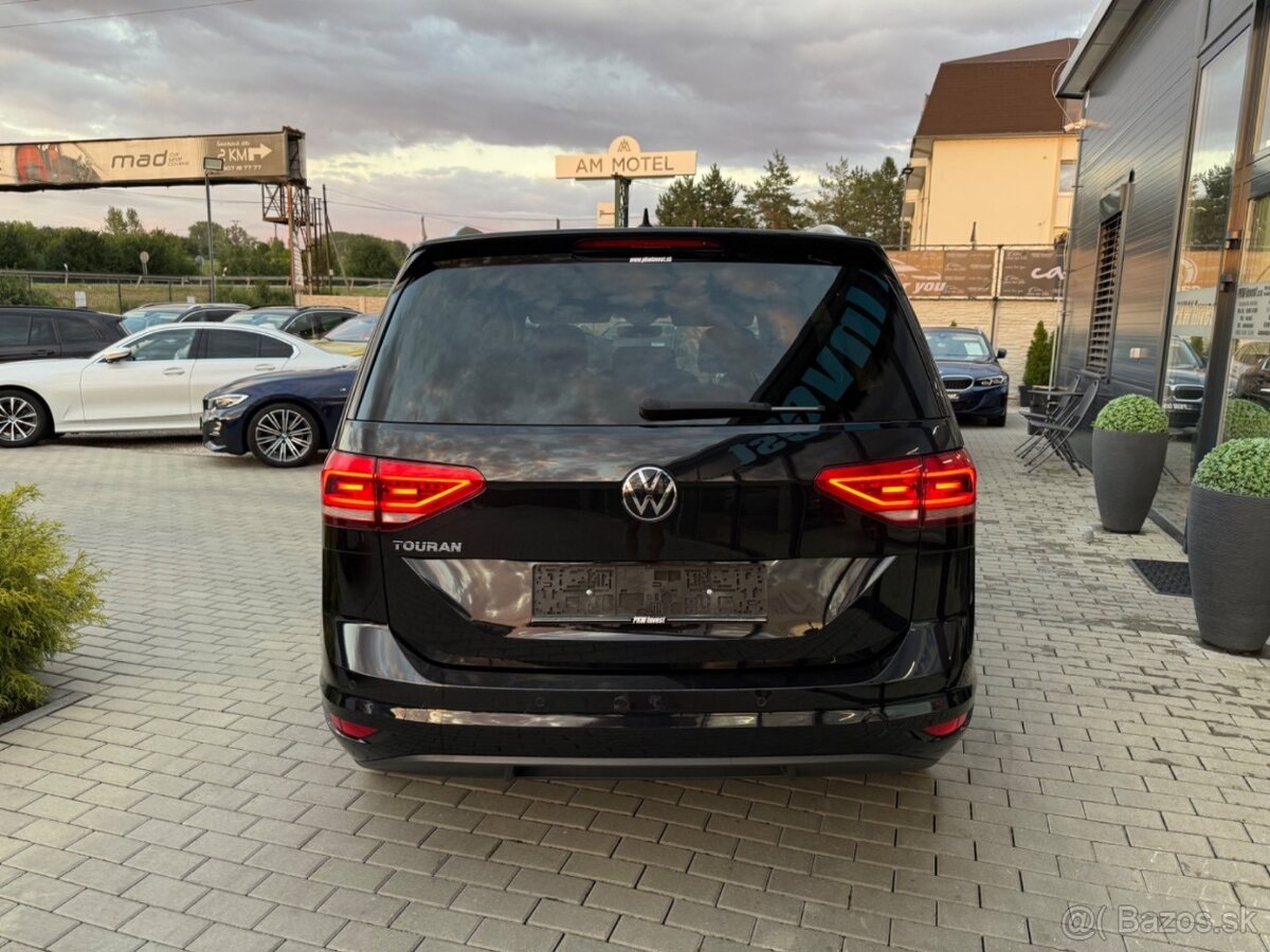 Volkswagen Touran 2.0TDi DSG Highline 7MIESTNY Ťažné - 5
