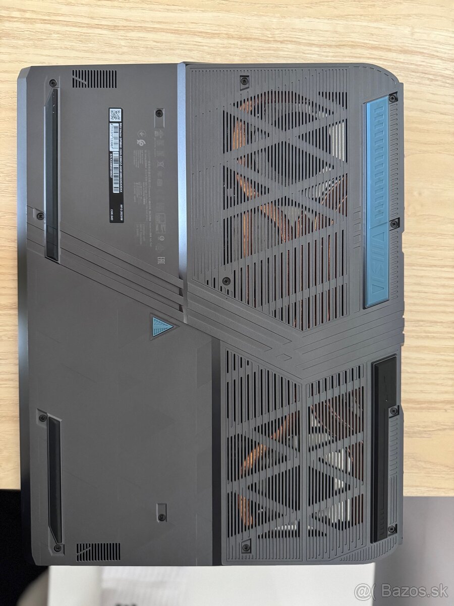 MSI Vector GP68HX RTX4080(12GB VRam) + príslušenstvo - 5