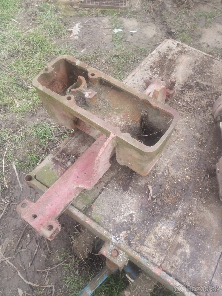 Náhradní díly na Traktor RS09 - 5