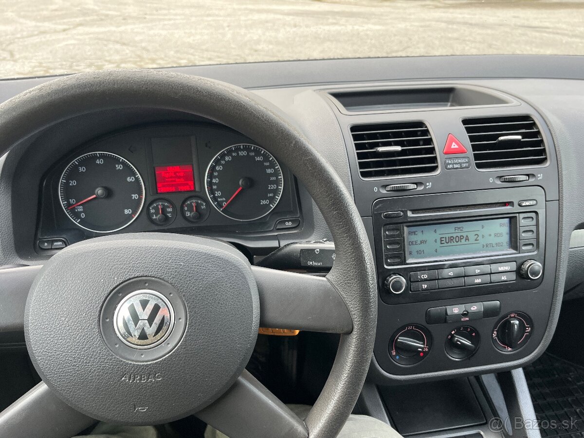 Volkswagen Golf 5 1,6FSI - 5