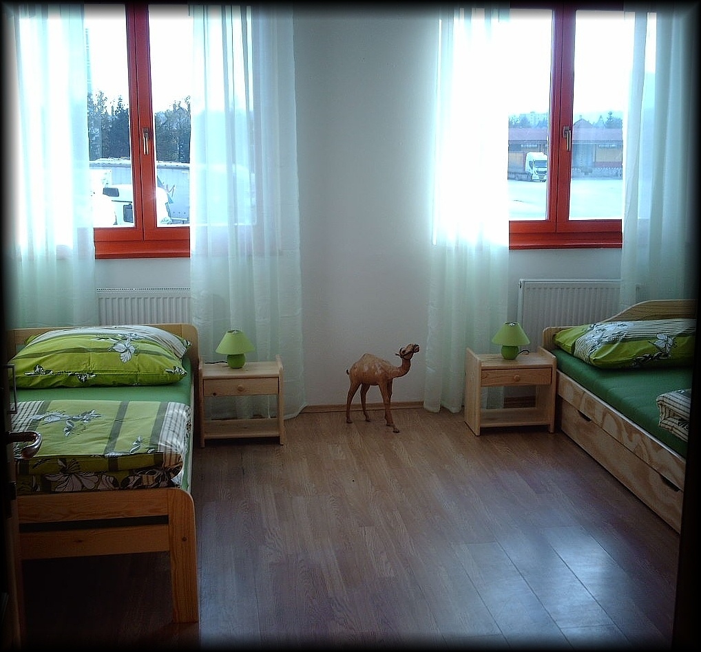 Dlhodobé a krátkodobé komfortné ubytovanie Bydos Nováky - 5