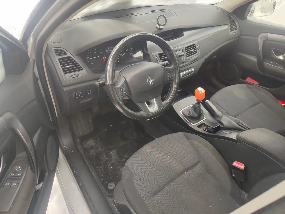 Renault Laguna 3 1.5DCI 81KW R.V 2010 - 5