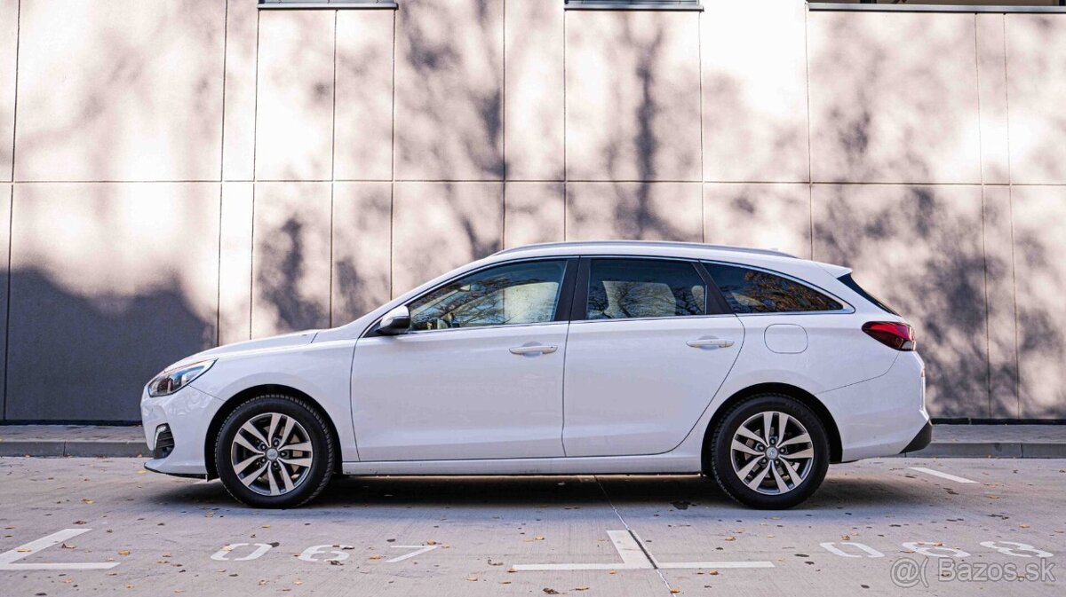 Hyundai i30 CW 1.6 CRDi Classic DTC - 5