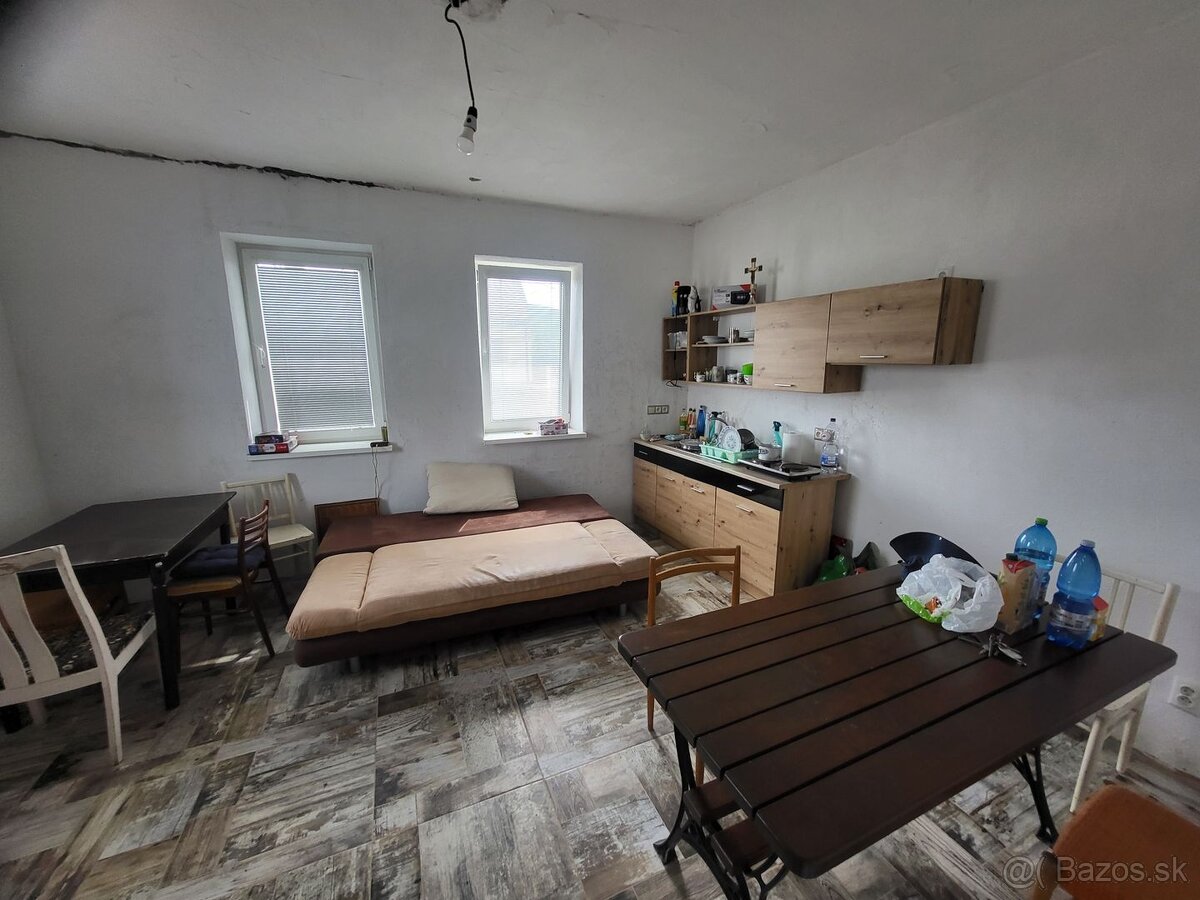 Na predaj rodinný dom vhodný aj ako rekreačná chata na Domaš - 5