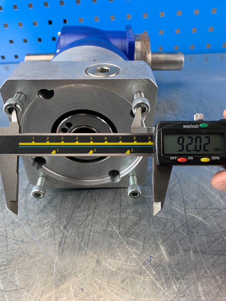 Planetova prevodovka k servomotoru Wittenstein SK100B-MF2-28 - 5