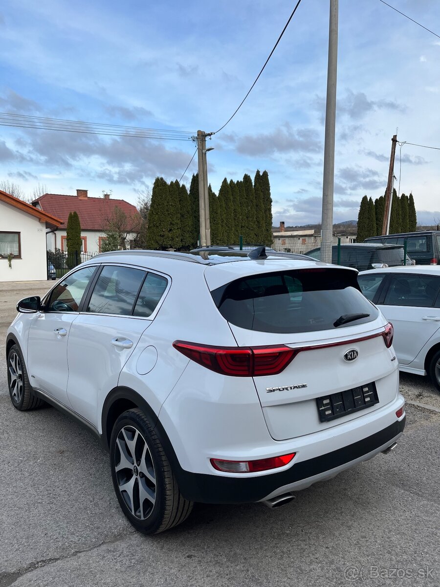 KIA Sportage 2.0 CRDi GT-Line = 4WD (4x4), A/T Panoráma = - 5