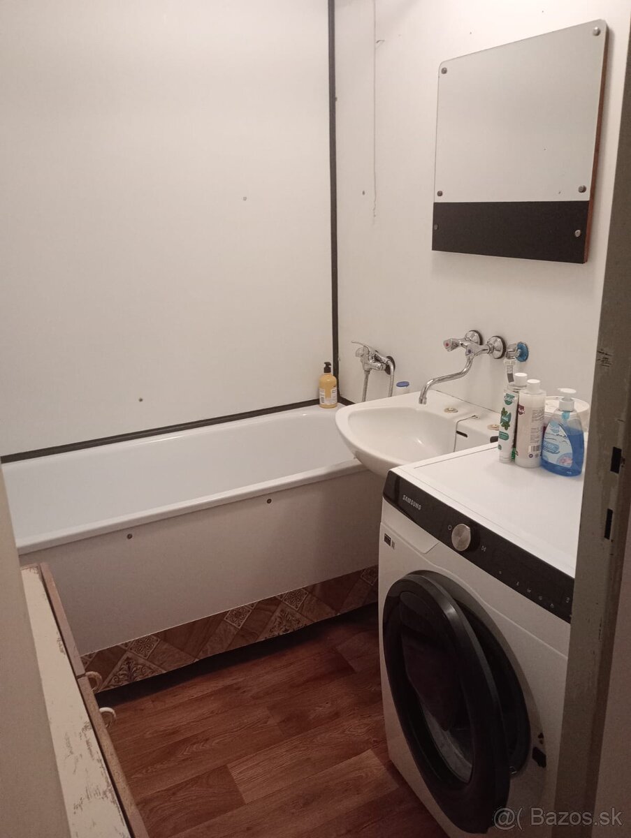 Jednoizbový byt - 5