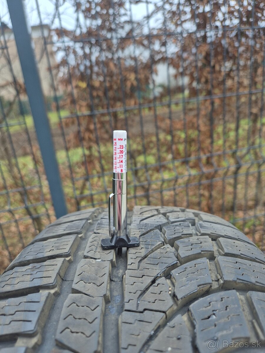 Pneumatiky Nokian 205/55 R17 - 5