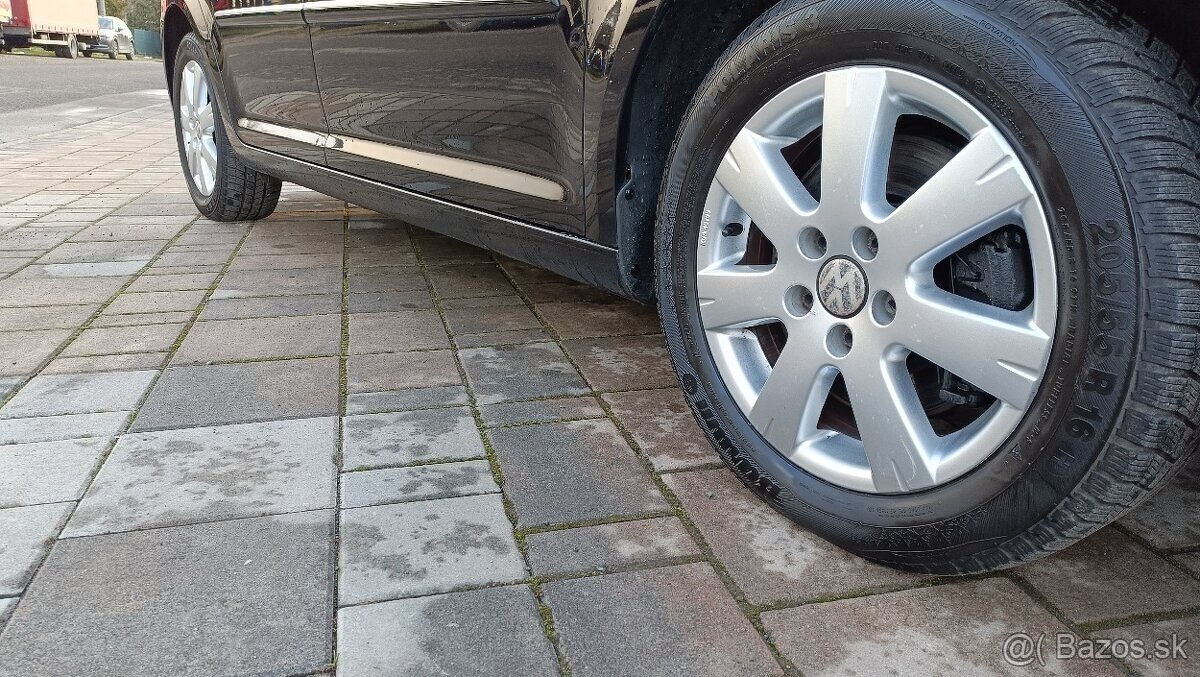 VOLKSWAGEN TOURAN 2.0 TDI CR 103 kW HIGHLINE BLUEMOTION - 5