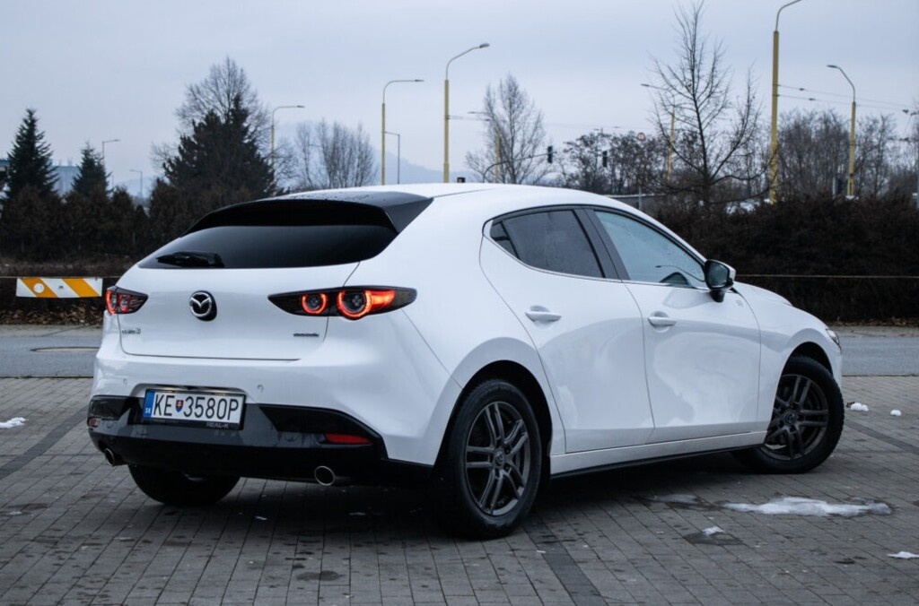 Mazda 3 90kW (2020). - 5