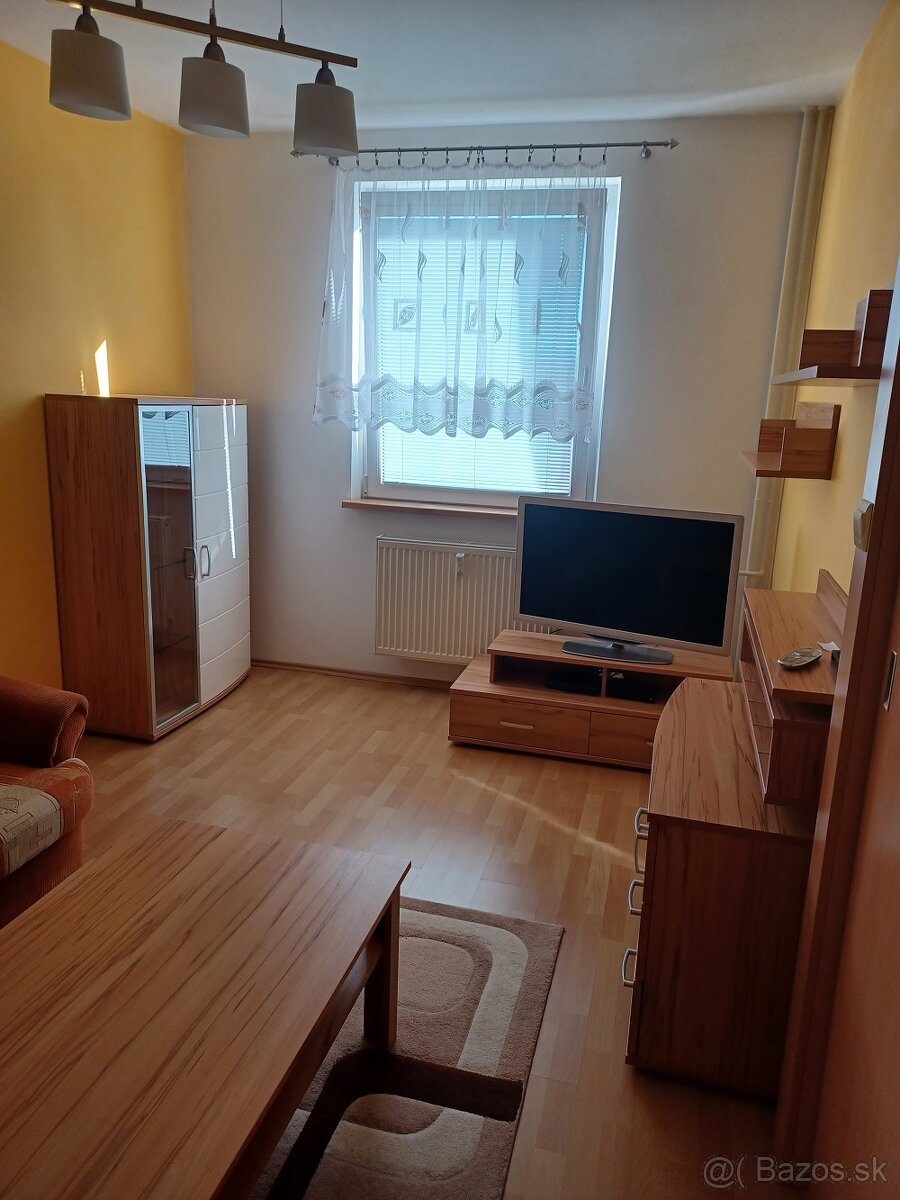 Slnečný 2 izb. byt - prerobený na 3 izbový - Žilina, Hájik.. - 5