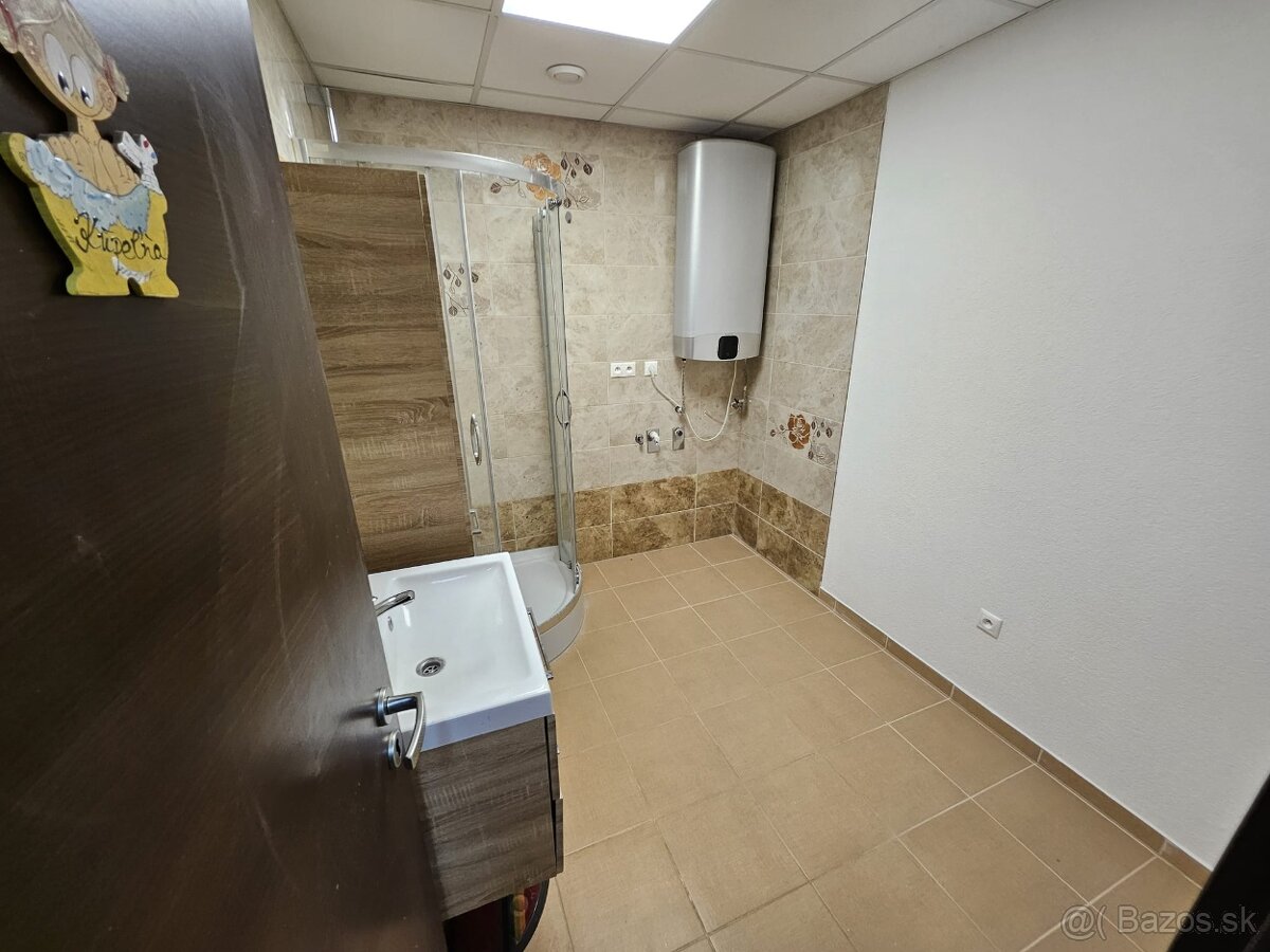 Slnečný 3-izbový byt - 5