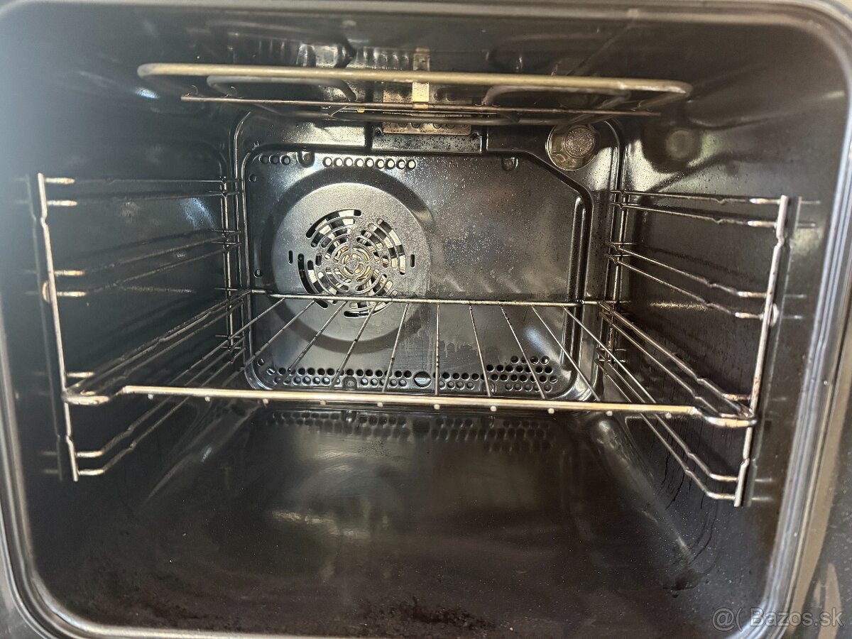 Elektrická rúra Electrolux EZB3400AOX – cena 100 € - 5