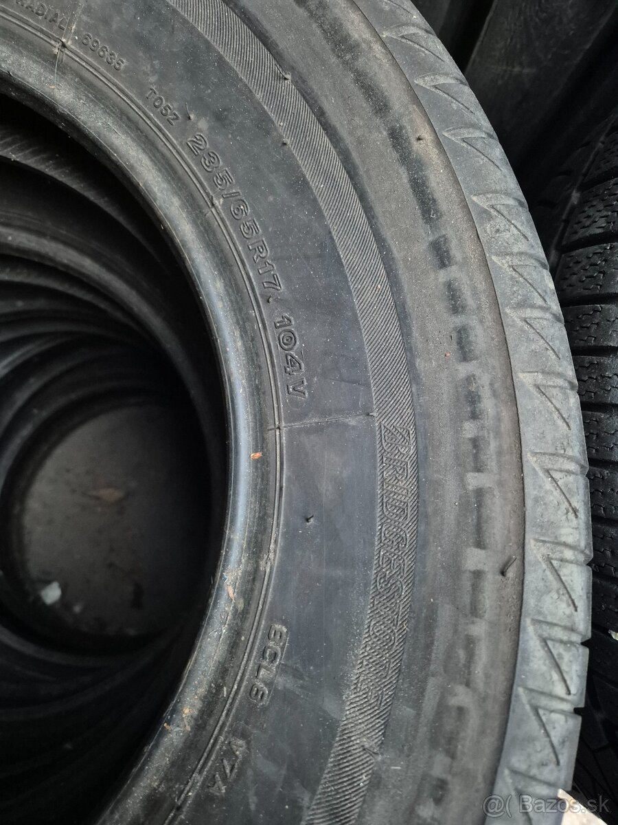Predam letne pneu 2x 235/65R17 Bridgestone - 5