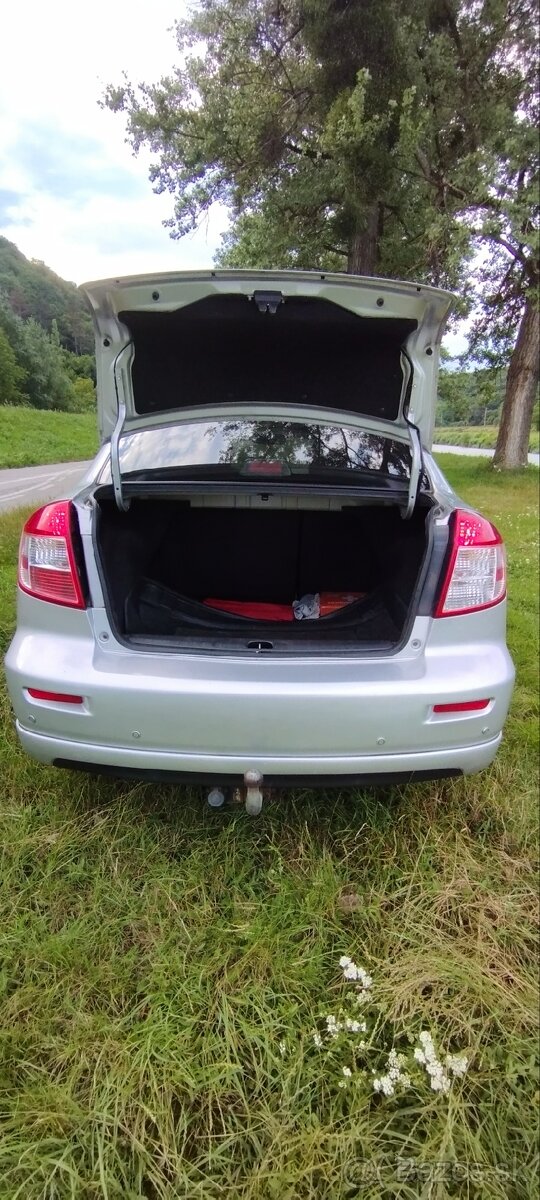 SUZUKI SX4 sedan 1,6vvti 79kw r.2010 - 5