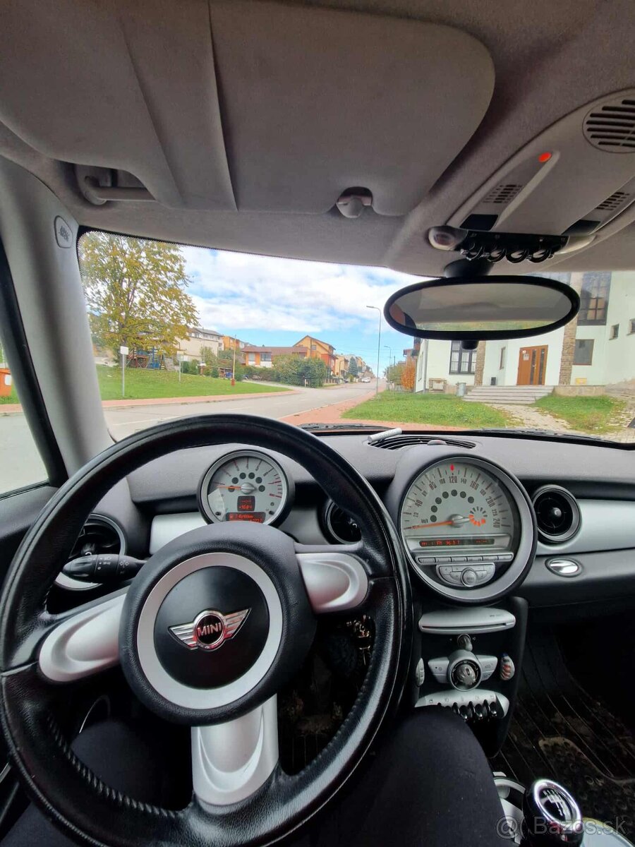 Predám Mini Cooper R56 1.6 Benzin 88kw - 5