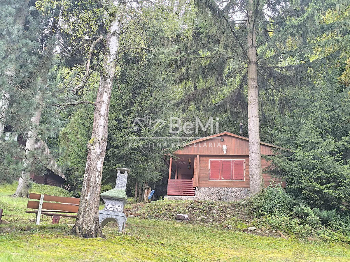 Rekreačná chata s veľkým pozemkom v lese - 5