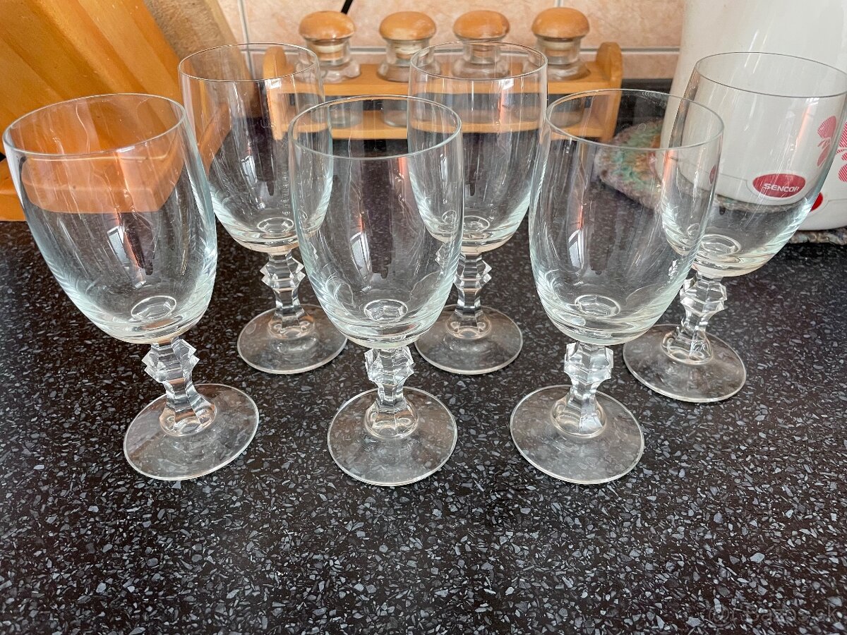 Súprava pohárov na víno a destiláty - 5