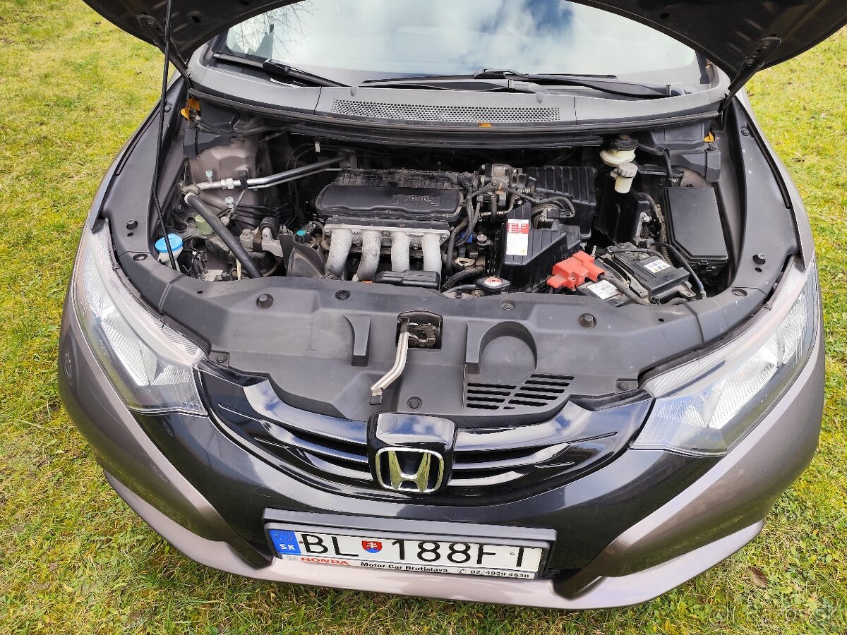 Predám Honda Civic 1.4 - 5