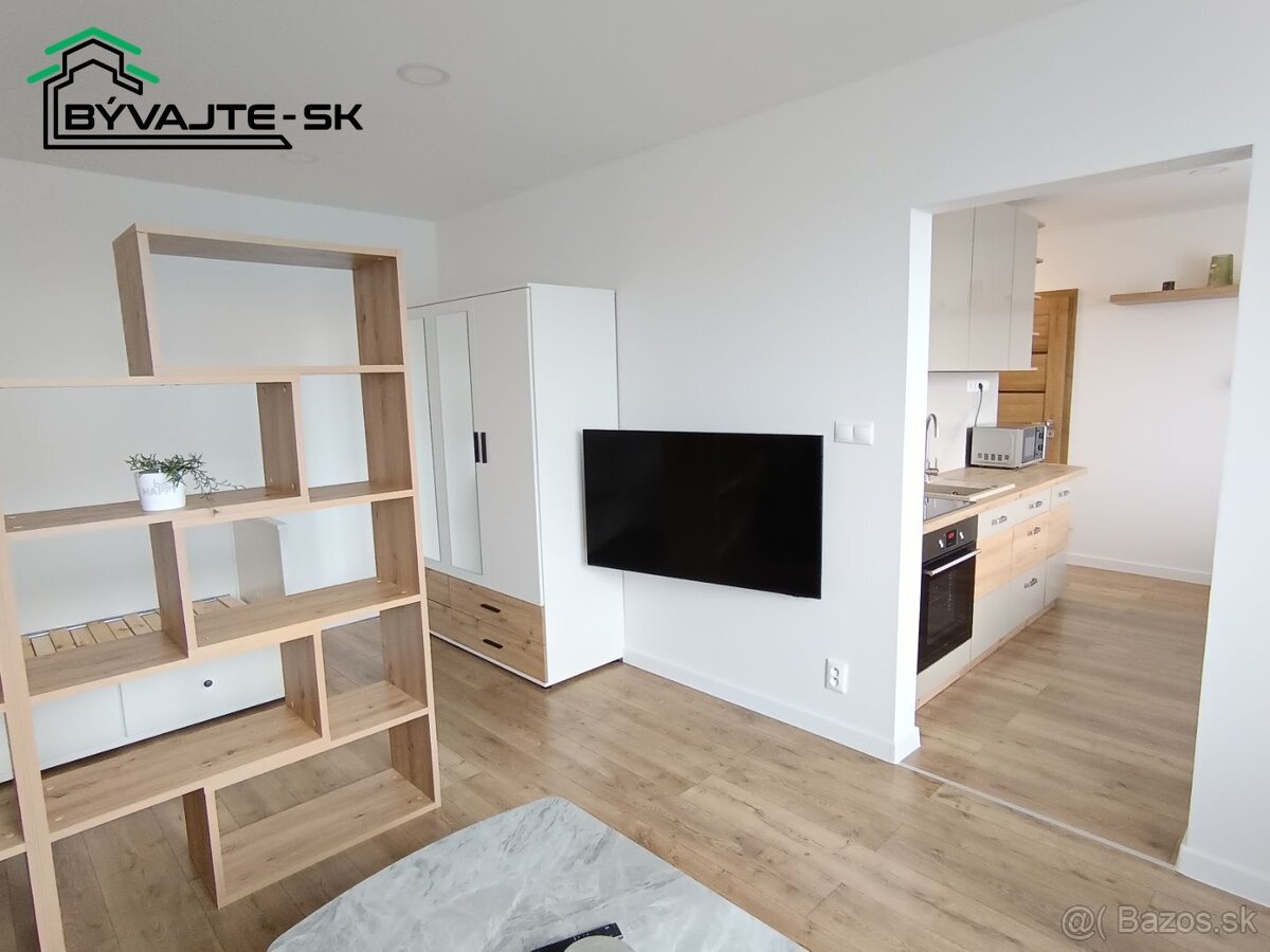 Krásny jednoizbový byt v Prievidzi s výhľadom na Bojnický zá - 5