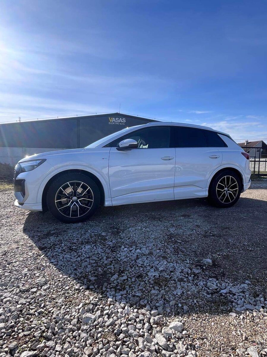 Audi Q4 40 e-tron S-line - 5