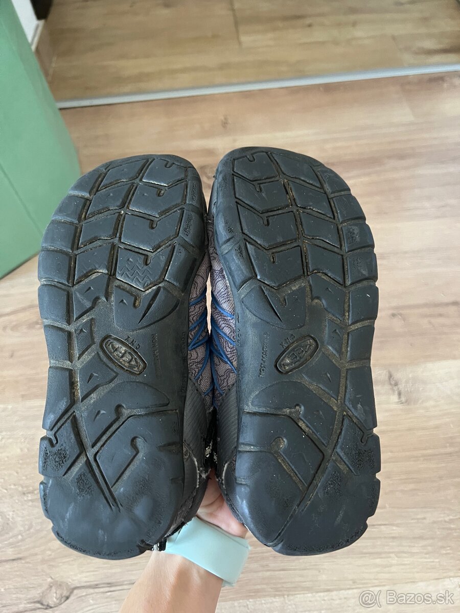 Krém tenisky a keen sandále - 5