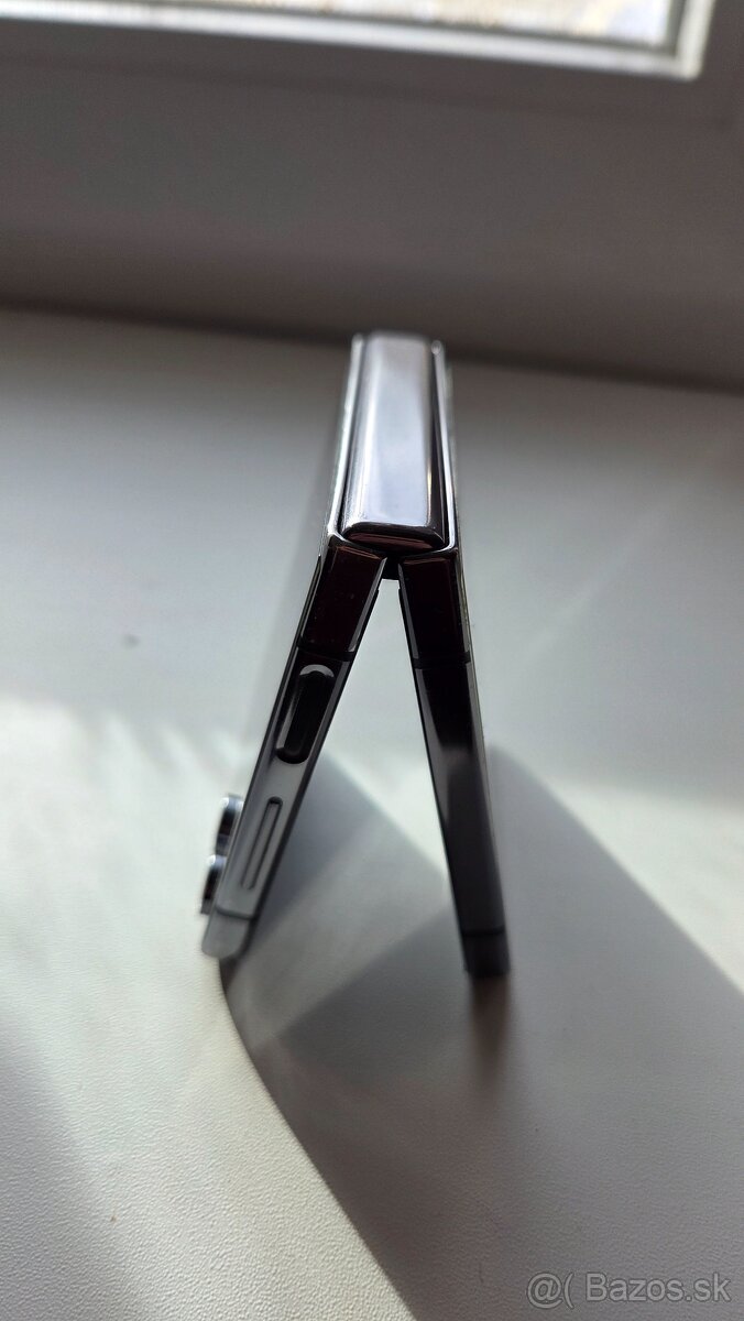 Samsung Z Flip 5 8/256 GB - 5