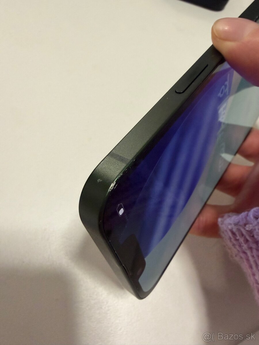 Apple iPhone 13 128GB zelený - 5