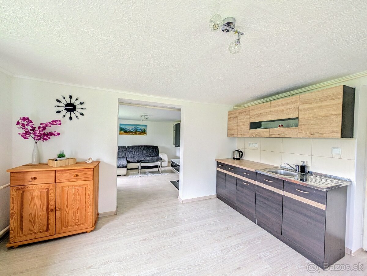 Rodinný dom v obci Smilno - 5