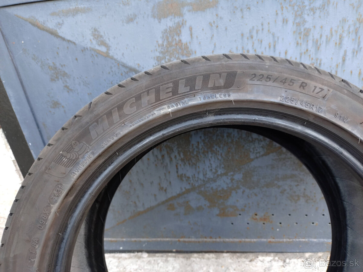 Predam 4ks jazdene pneu Michelin 225/45 R 17 91W letne - 5