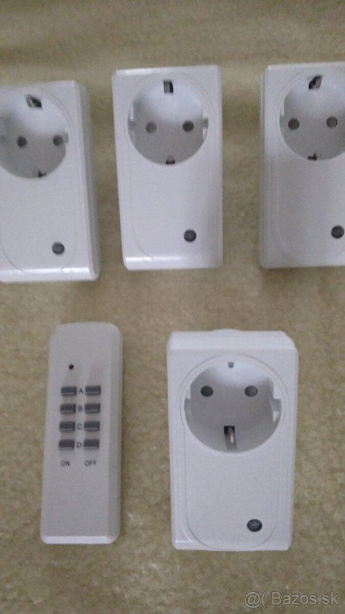 Predám zúbkované nožnice,kravaty,látky zo socializmu - 5