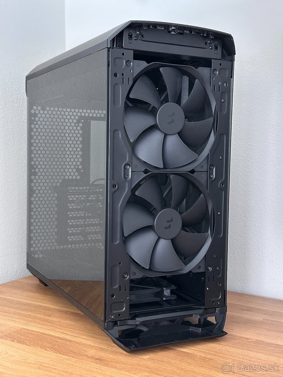 PC skrinka Fractal Design Torrent TG Dark - 5