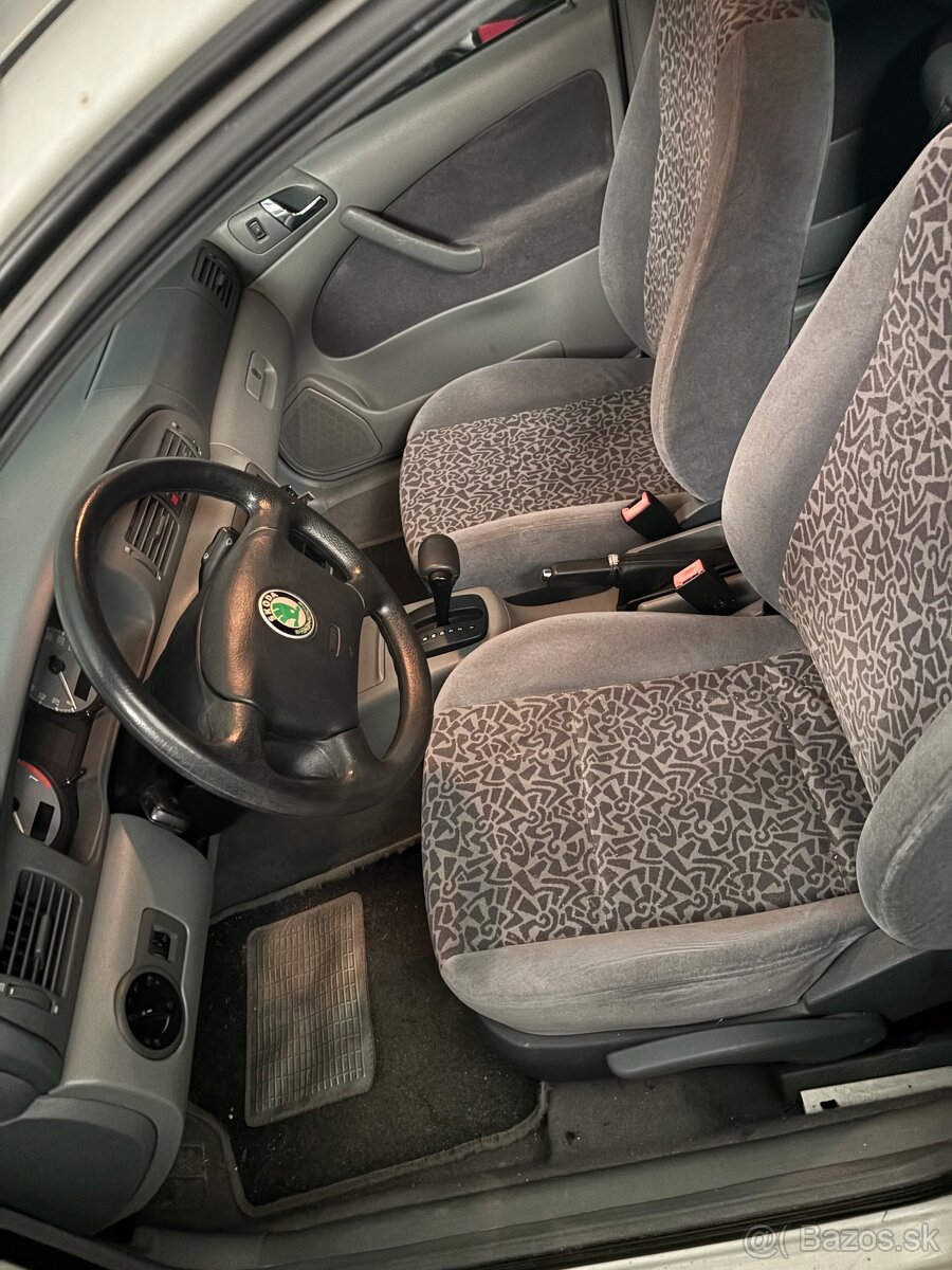 Škoda Octavia 1.6 benzín, automat - 5