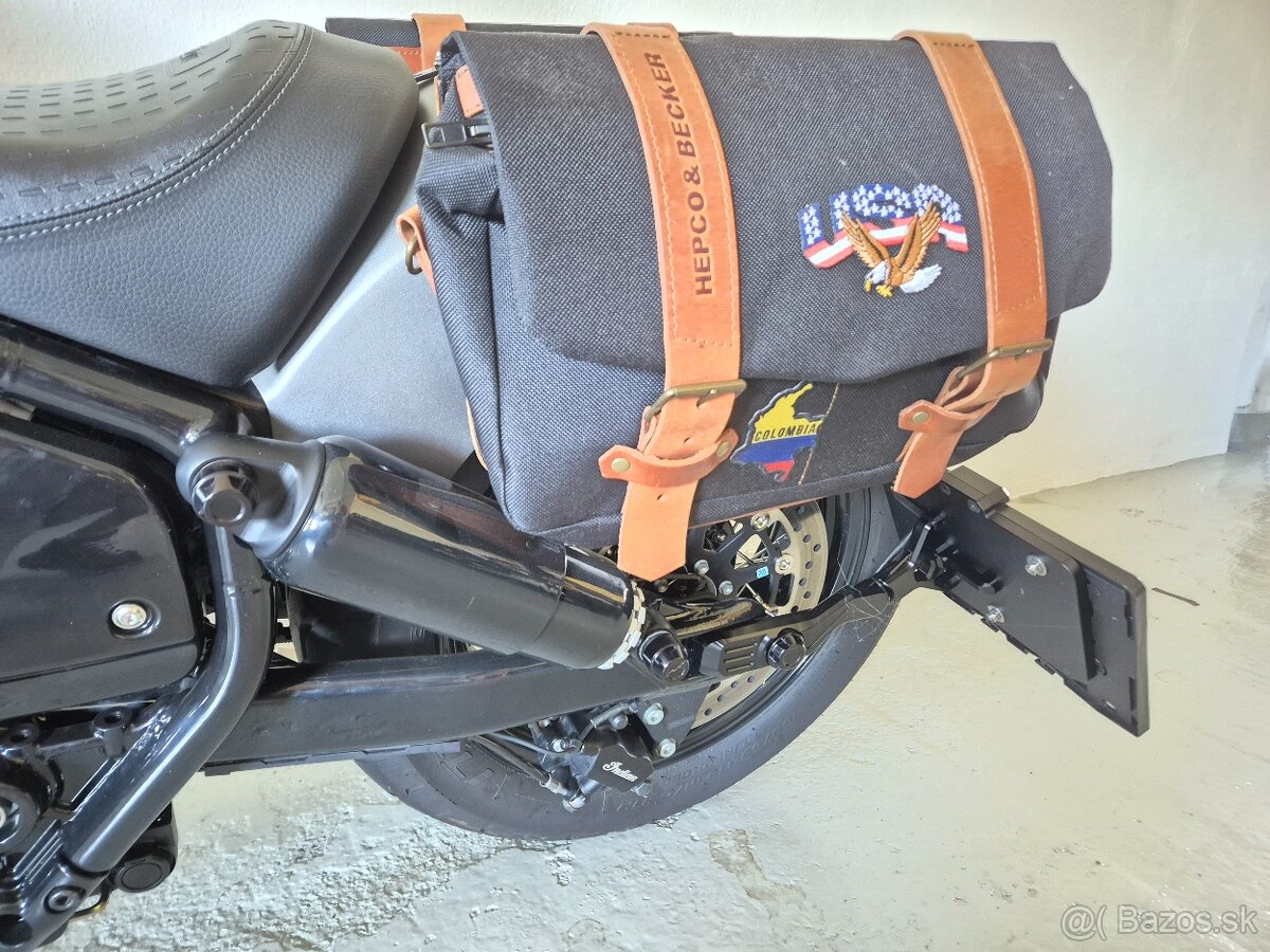 INDIAN Chief Bobber Dark Horse - 5