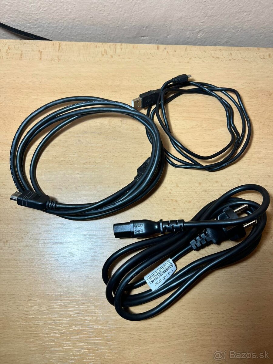 Predám PS4 pro. + Dva ovládače a hry - 5