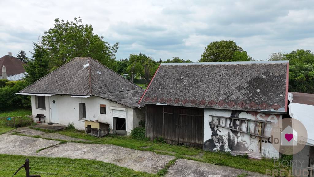 Veľký priestranný pozemok o rozlohe 7445 m2 s RD, Jelka - 5