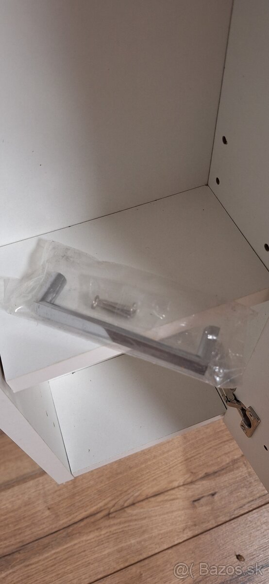 Zrkadlo so skrinkou - 5