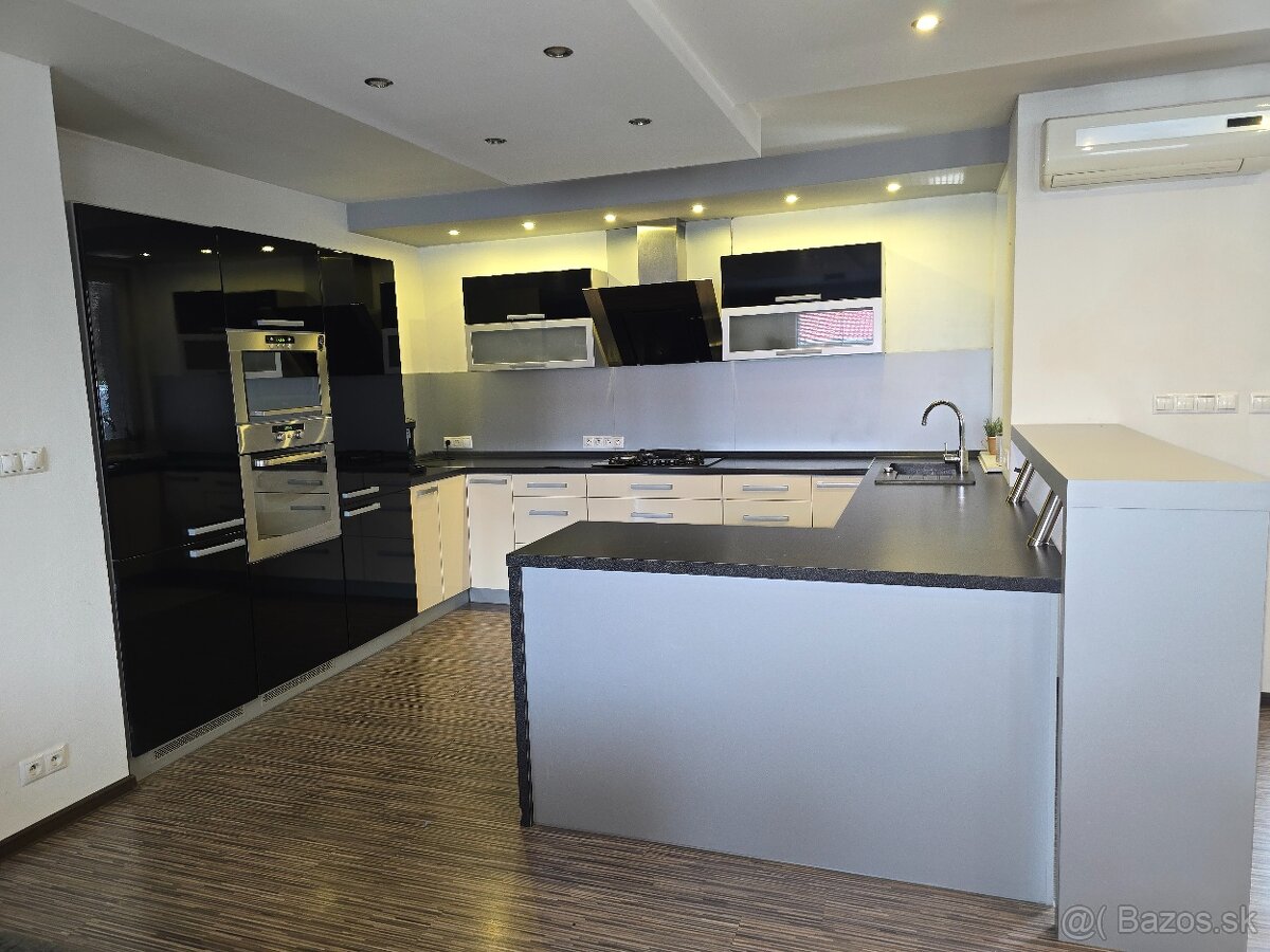 kuchynska linka so spotrebicmi - 5