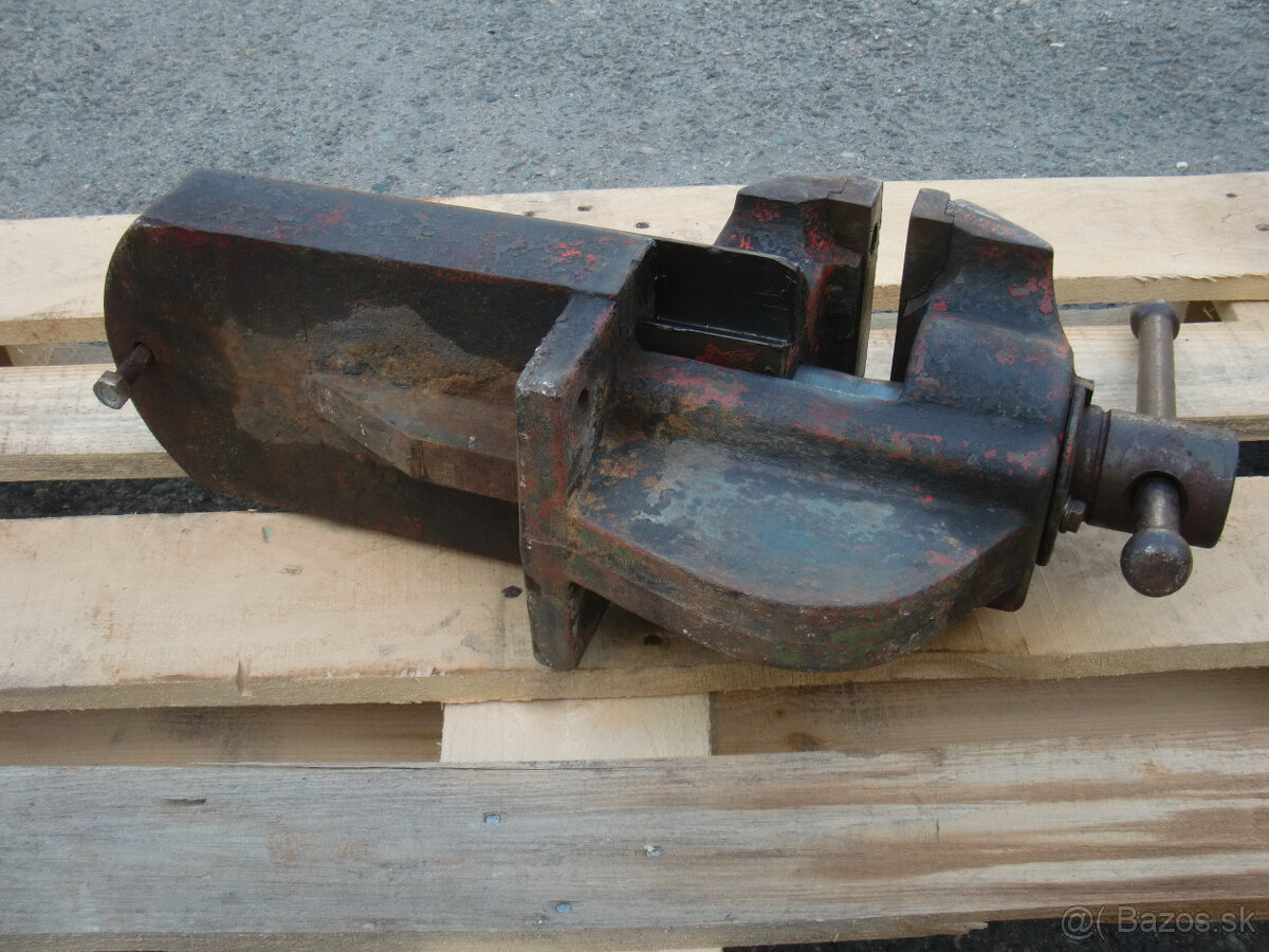 Predám masívny dielenský zámočnícky zverák - 5