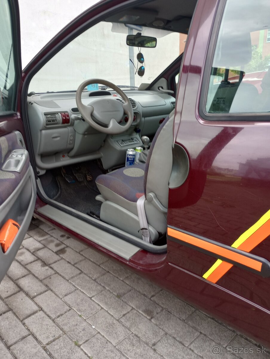 Renault TWINGO 1 vymením za SHARKS ST05 - 5