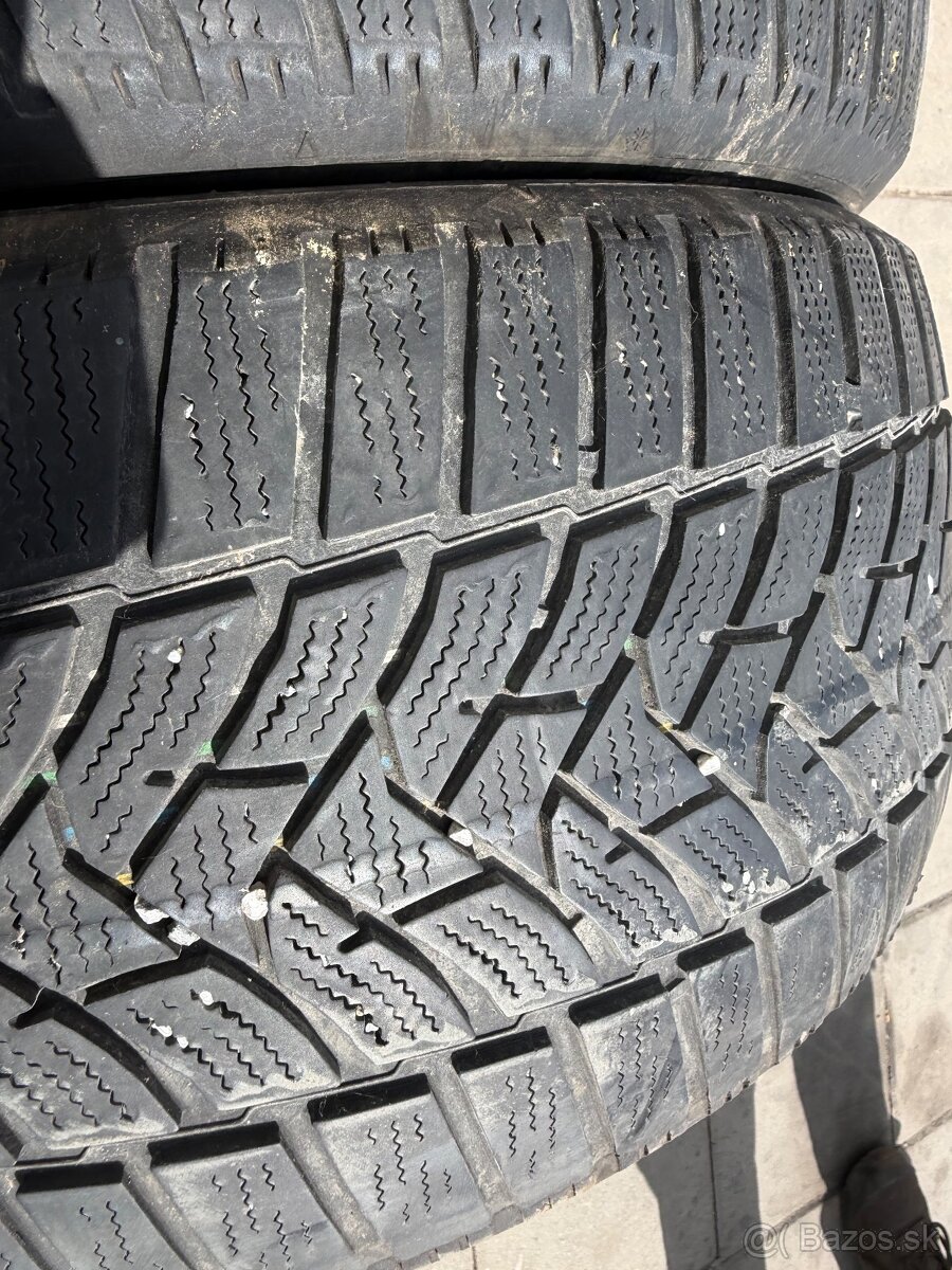 Gumy 225/45 R17 - 5