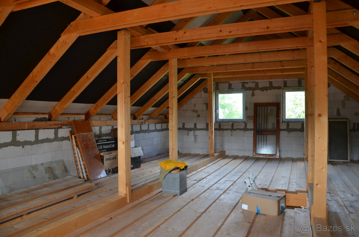 EXKLUZÍVNE – rozostavaný rodinný dom Sklené - 5
