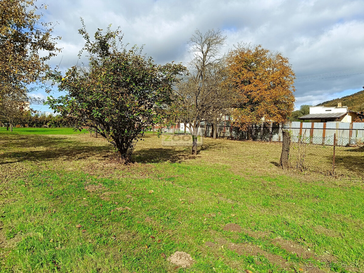 Bystré – slnečný, rovinatý pozemok s hosp. budovou, 872 m2 - 5