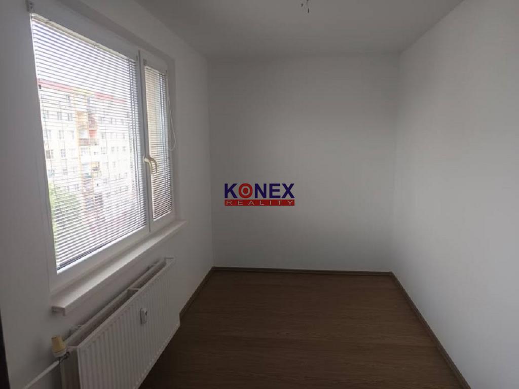 Zrekonštruovaný 4-izbový byt s loggiou – ul. Ďumbierska, Pre - 5