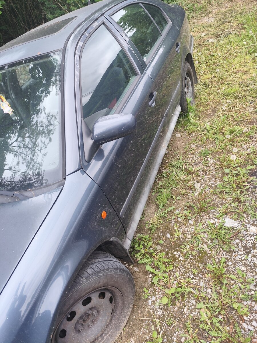 Octavia 1.6 benzín 74 kw - 5