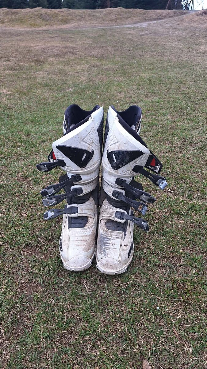 Motocrossova výstroj - 5